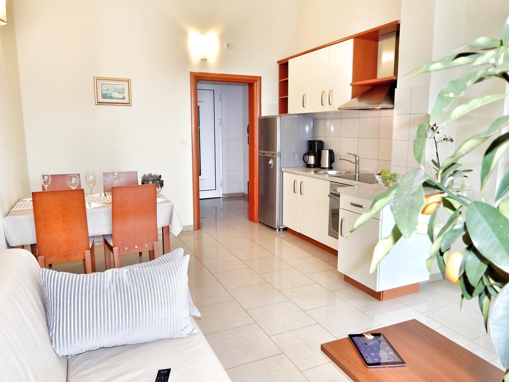Apartments Kovacic Malinska Bagian luar foto